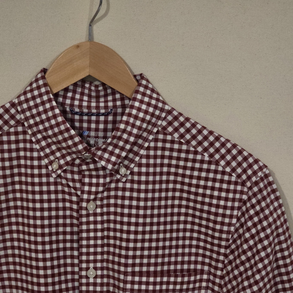 Vineyard Vines On The Go Performance Button Down S